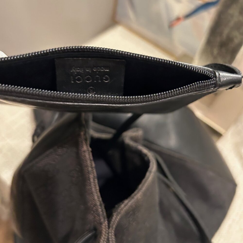 Authentic Vintage Gucci Denim and Leather Tote with attached Pouch - Picture 11 of 12